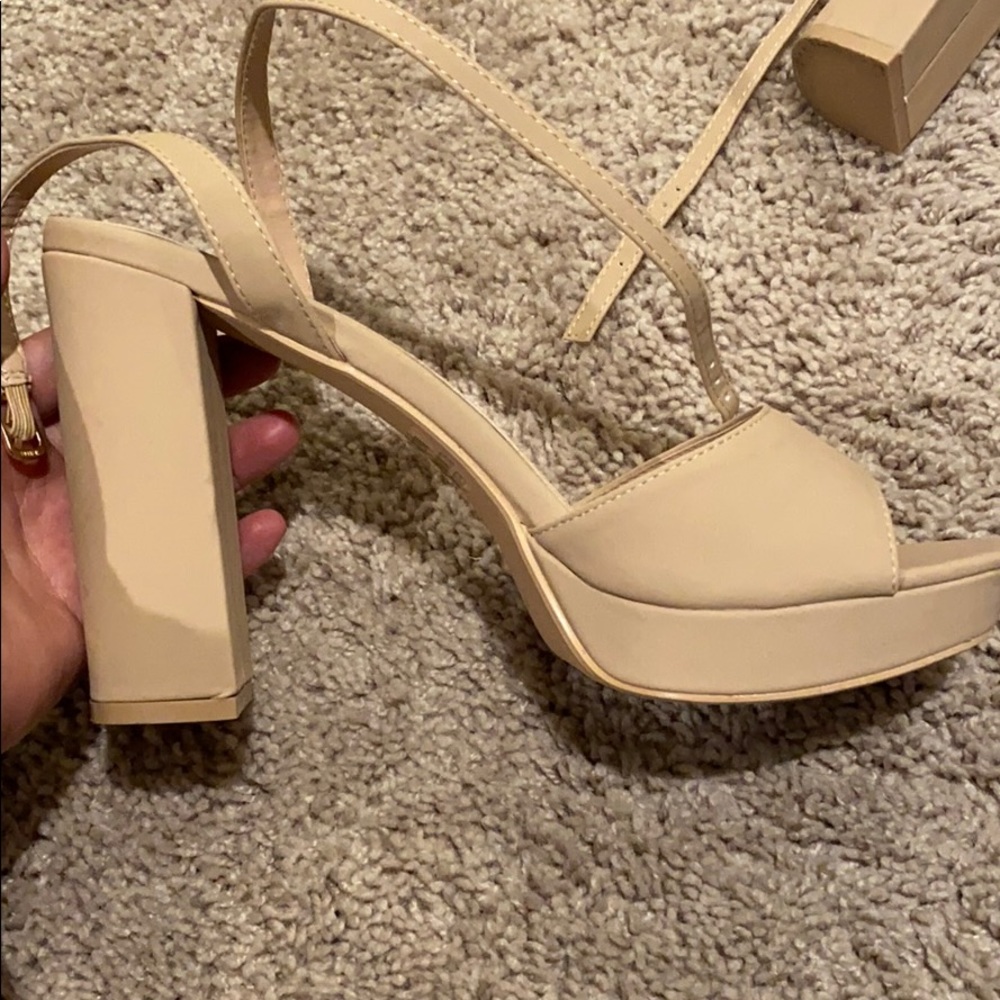 Nude pumps with 4” heel